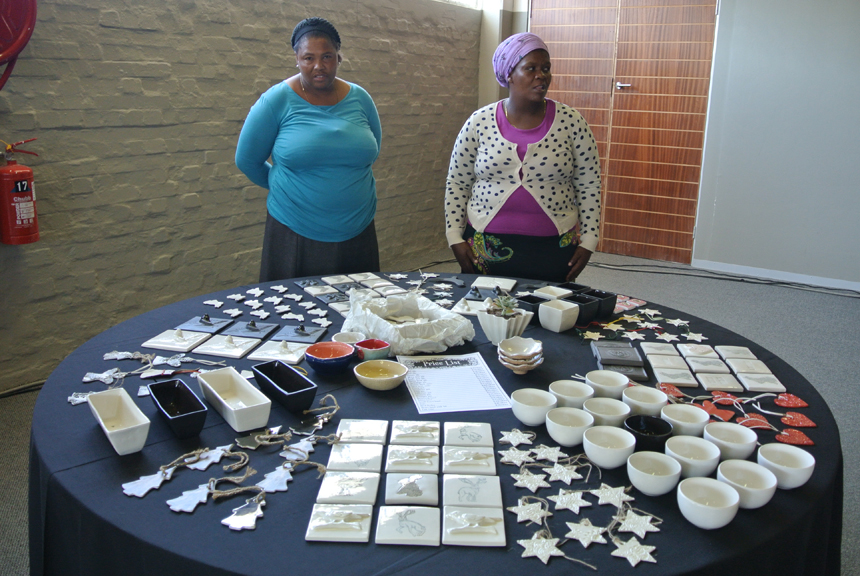 Mhani Gingi Network members pottery